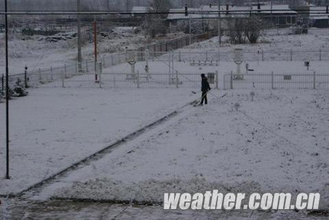 呼伦贝尔地区降雪（摄影/周彦鹏）